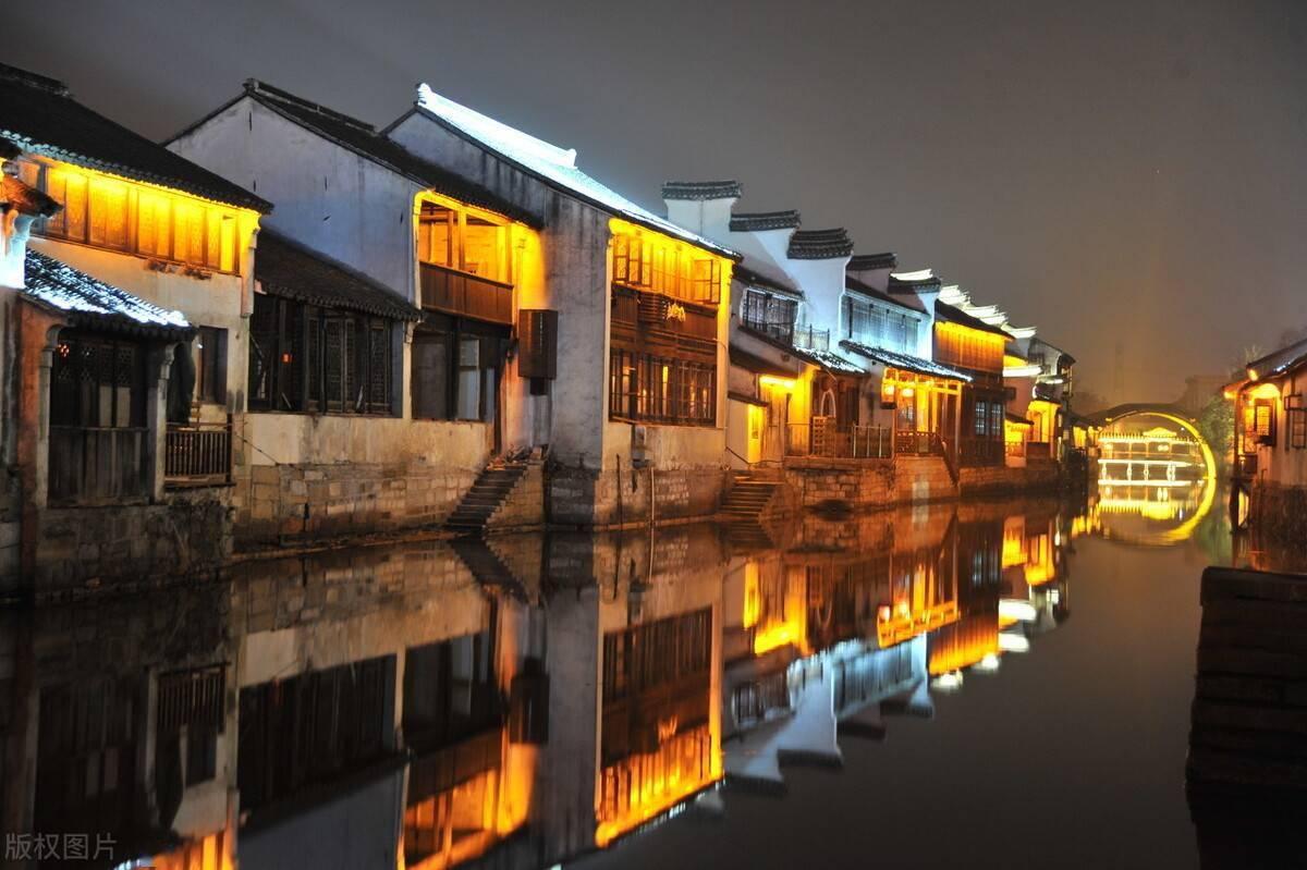肖战《梦中的那片海》再次央八上星播出，引来观众热烈关注